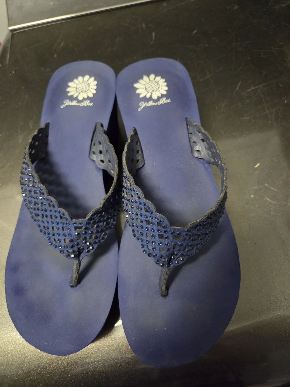 Yellow Box Blue Women's Sparkly Wedge Flip Flop Sandal. Size 10 - Picture 2 of 4